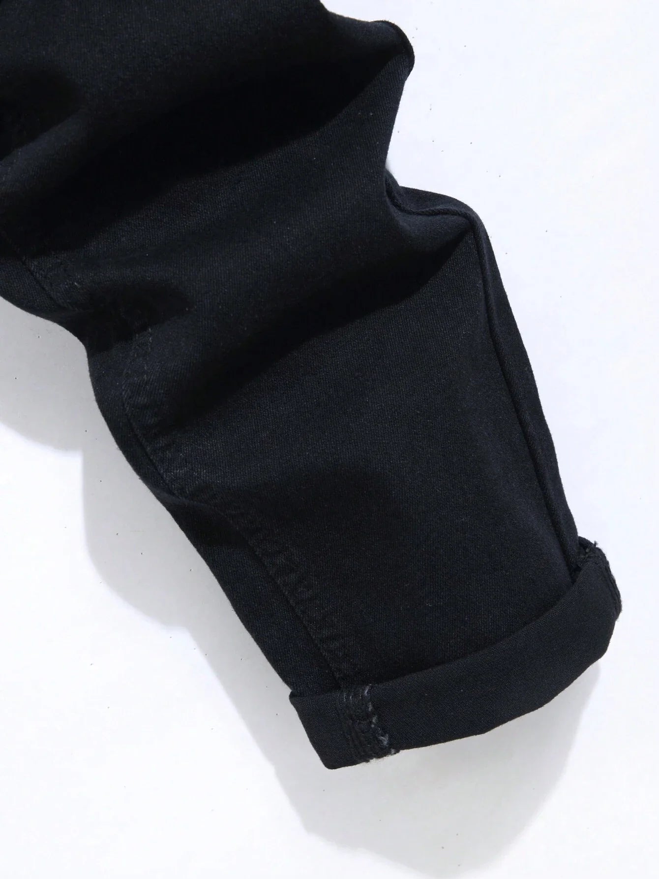 Men’s Distressed Jeans with Details – Dallas Jeans