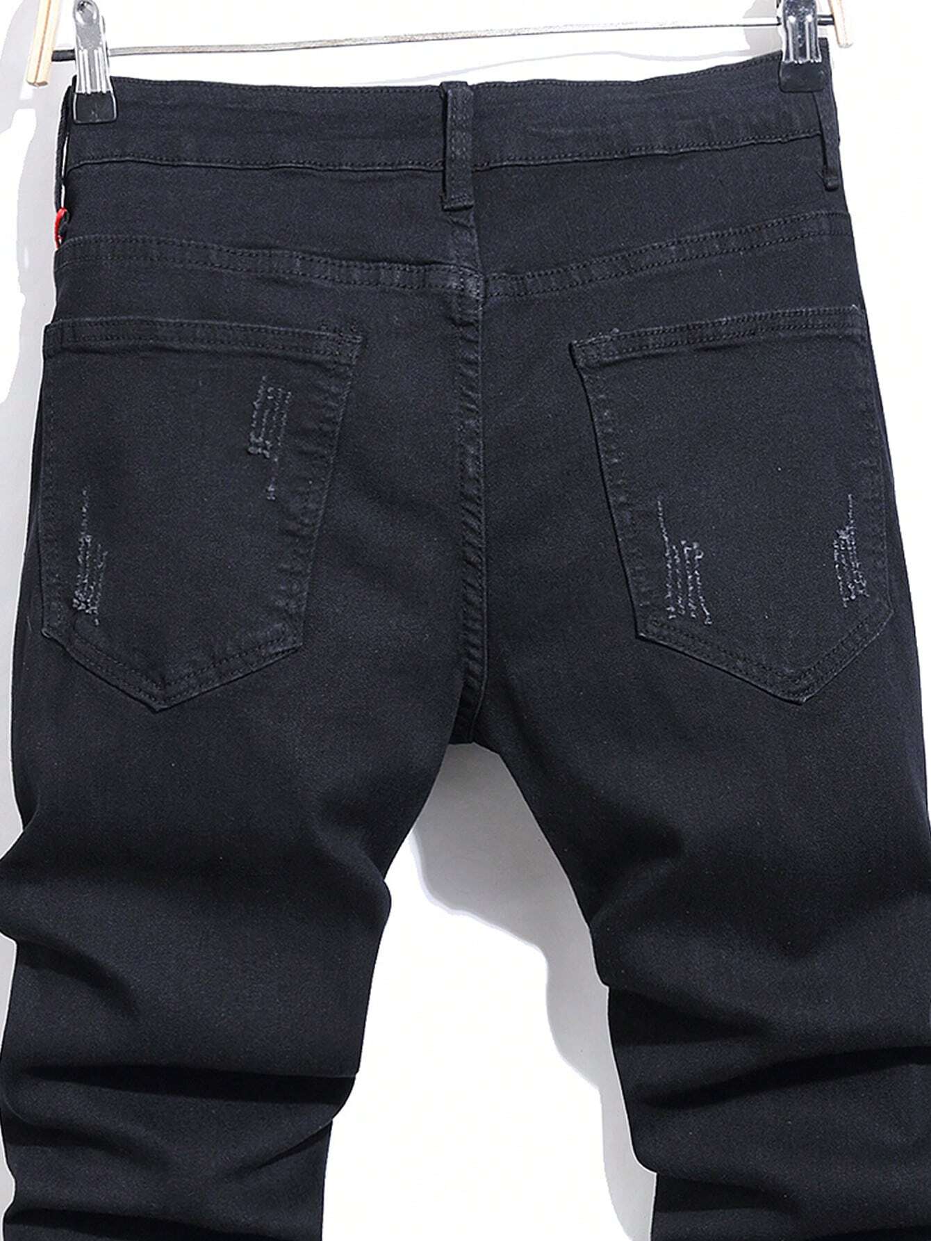 Men’s Distressed Jeans with Details – Dallas Jeans