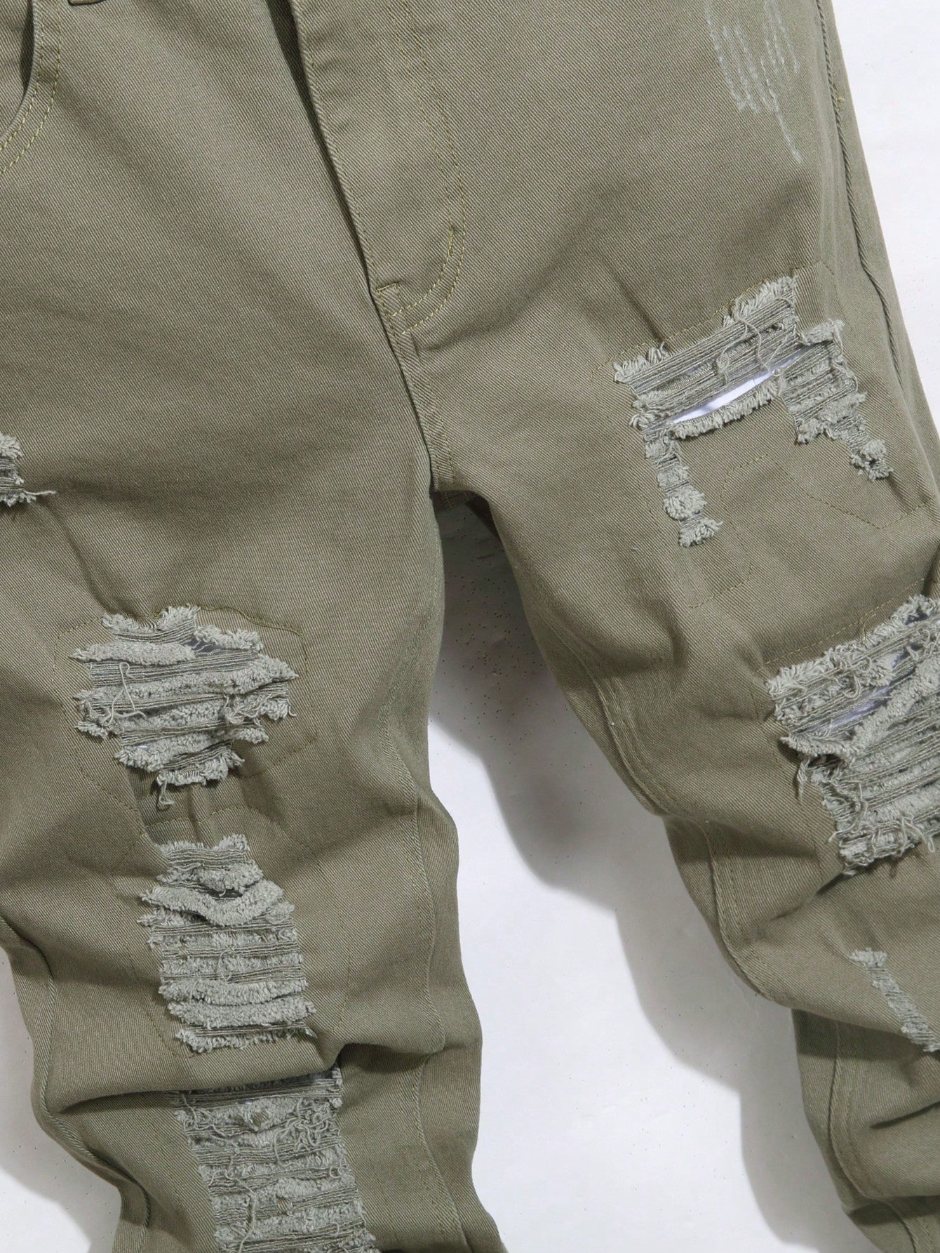 Men’s Distressed Jeans with Details – Dallas Jeans