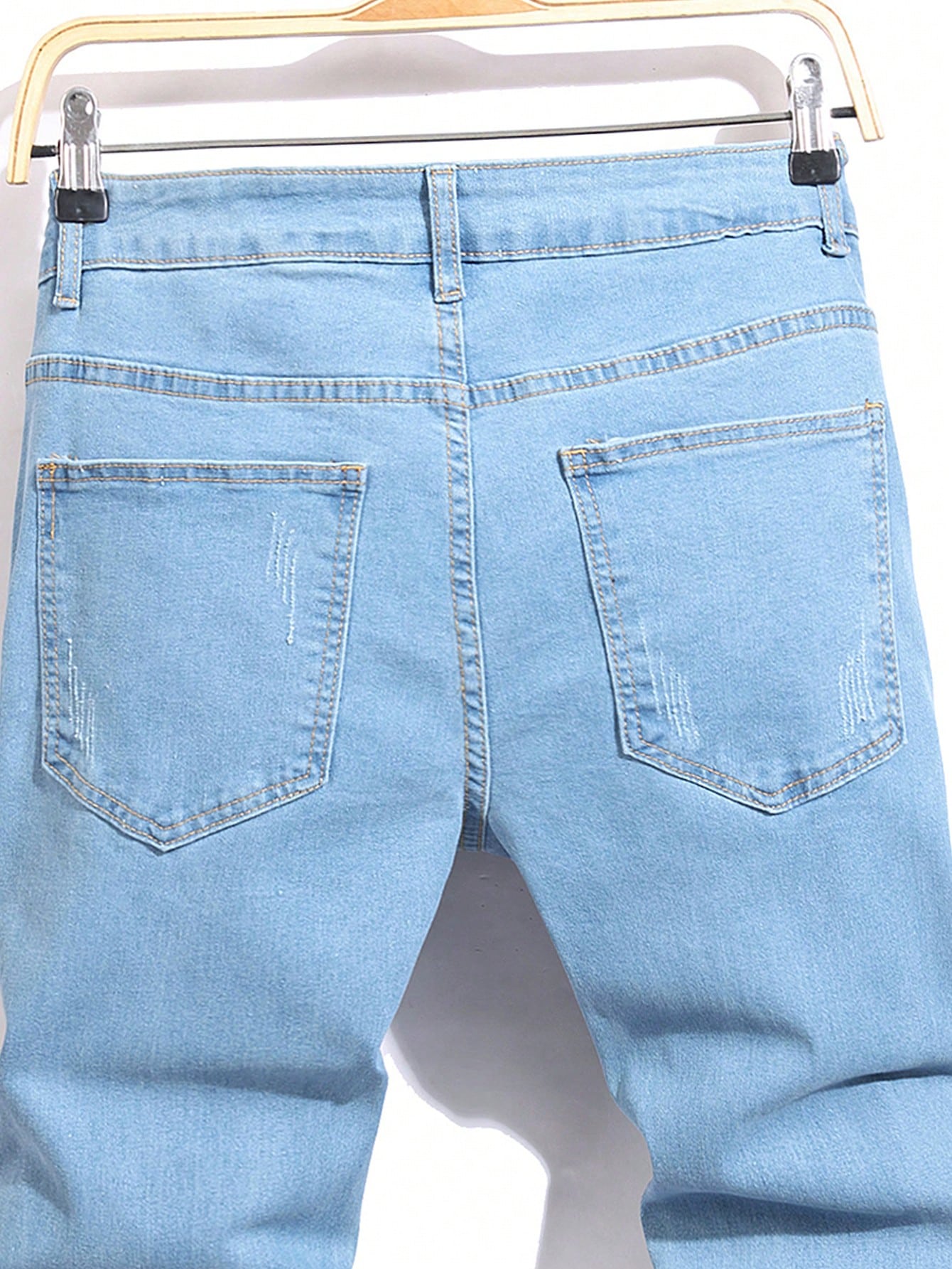 Men’s Distressed Jeans with Details – Dallas Jeans